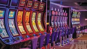 Ilustrasi pengguna salam88 menikmati sportsbook dan live casino di perangkat mobile dengan pembayaran mudah